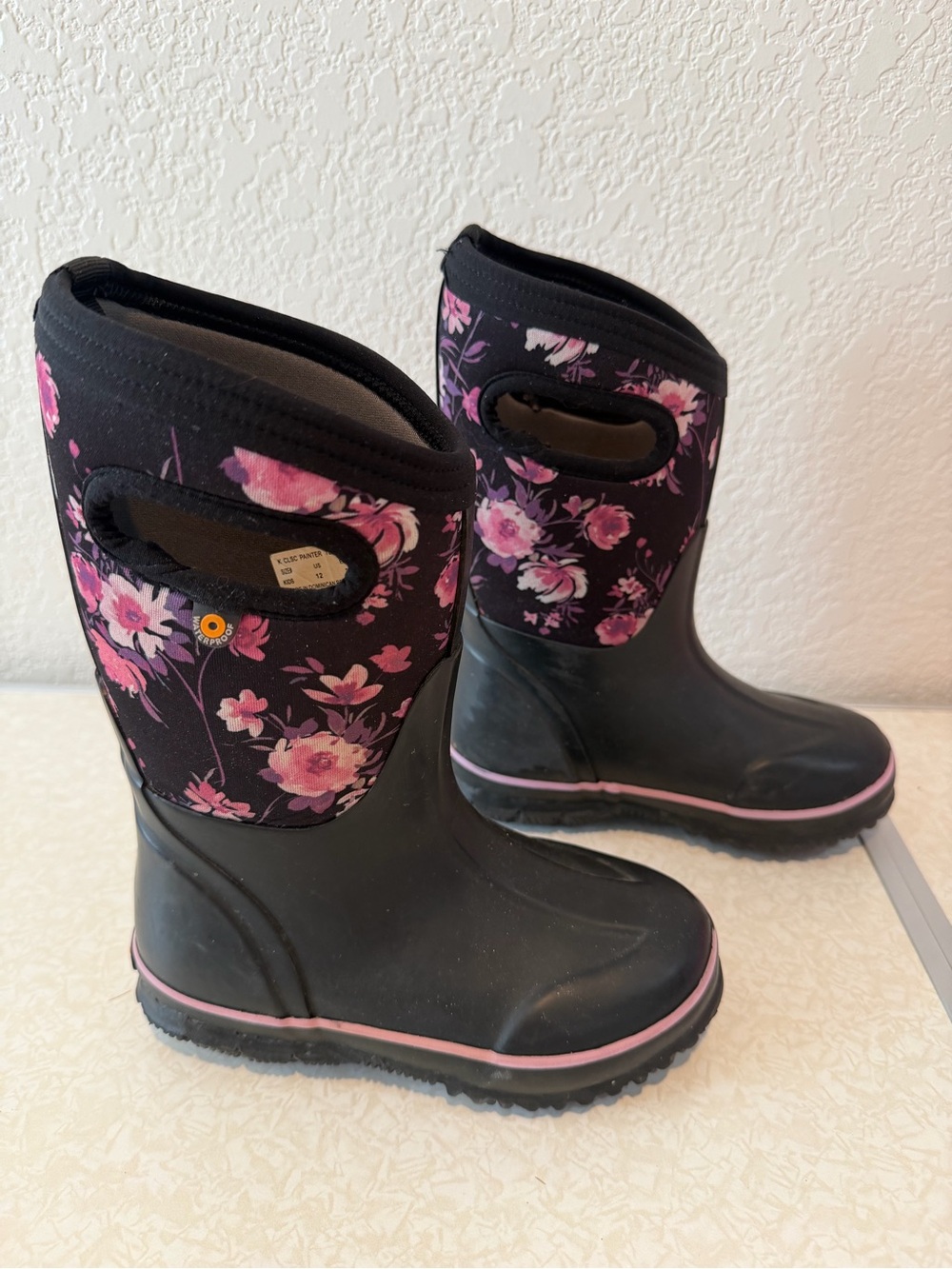Pretty floral Classic Painter Bogs Boots size 12 - Picture 2 of 6
